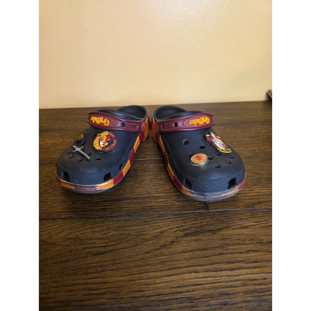 Crocs Harry Potter Gryffindor Clogs Black Red Gold Kids Junior Size 4 J4 Charm
